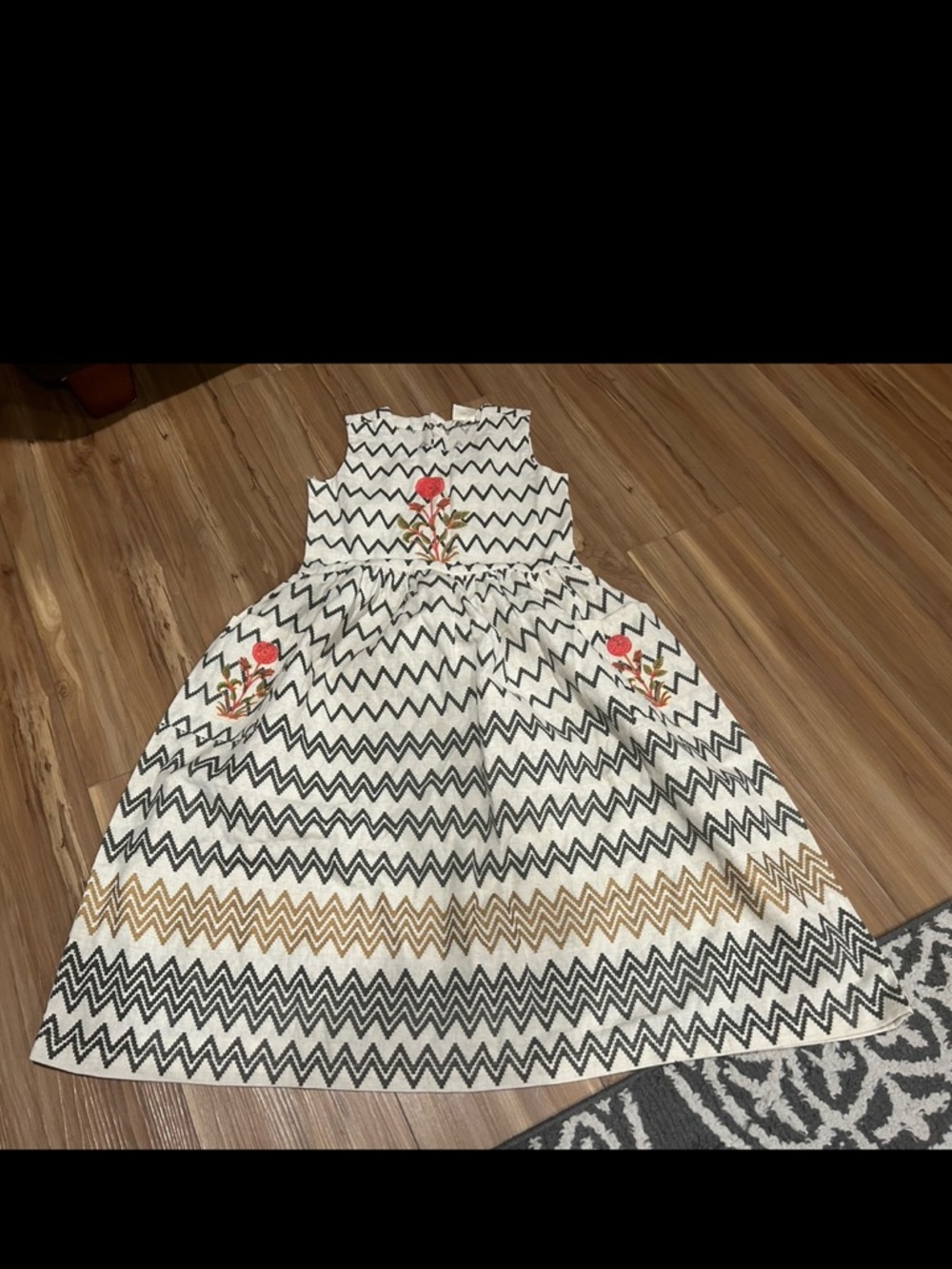 Utsa White Grey Chevron Dress with Gold and Coral Floral Accents Size 9/10